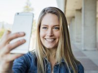 Selfie-Boom: Steigern soziale Medien die Nachfrage nach Schönheitsbehandlungen?