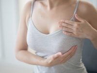 Bruststraffung: Hilfe bei störenden “Hängebrüsten”